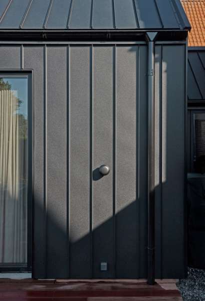Steel profile solution for home in an excellent location, 